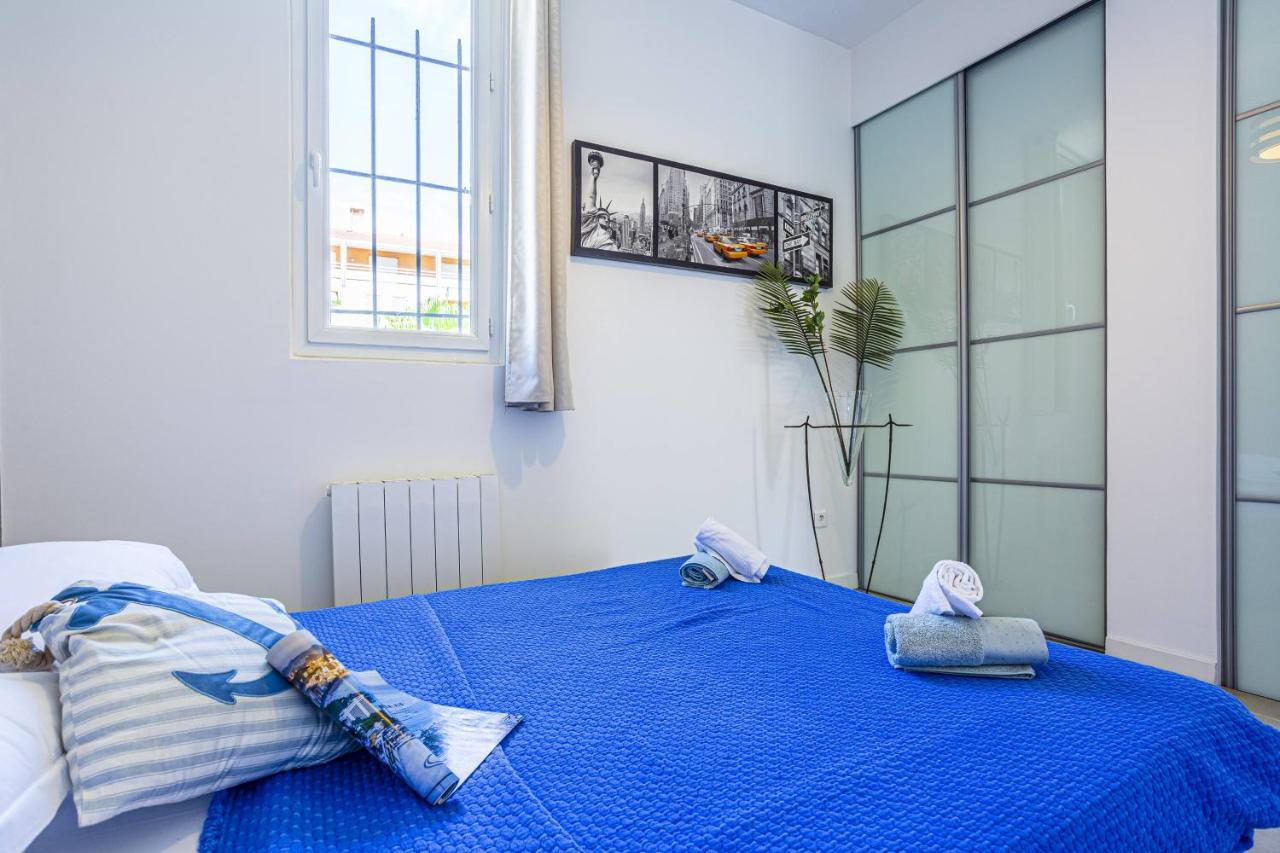GUISOL - Typical Nice 3 Bedroom AC near Port - B&B