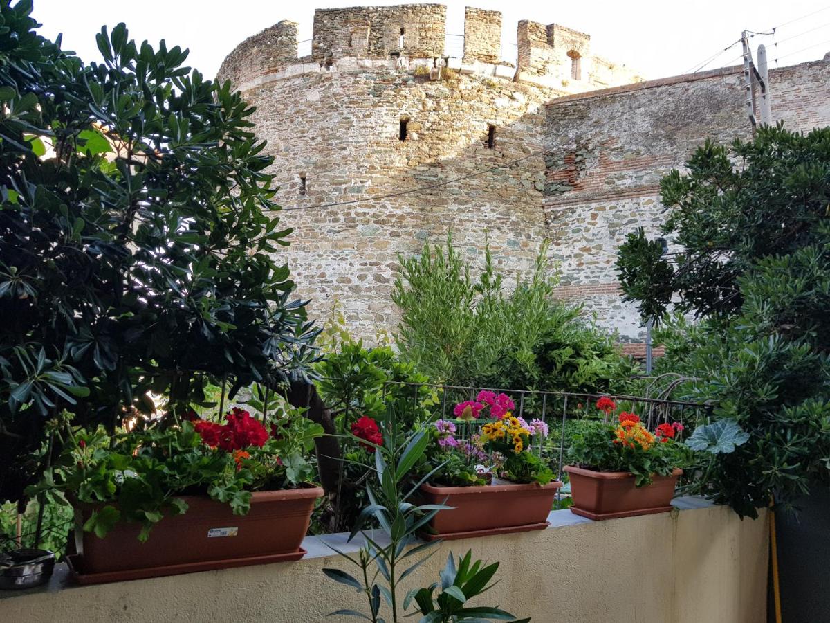 Frida's House in Old Town Thessaloniki - Chambres d’hôtes