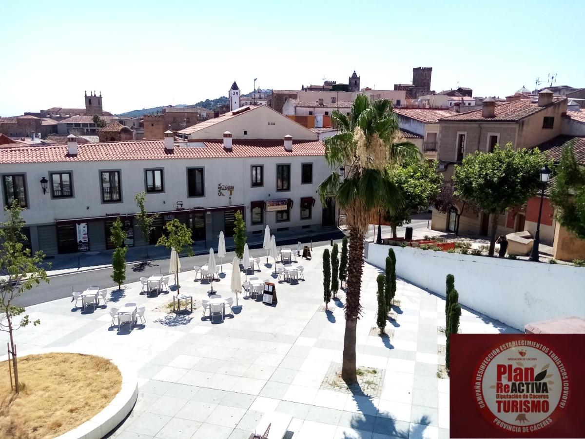 Apartamentos Turísticos La Garza - Ferienwohnung Cáceres