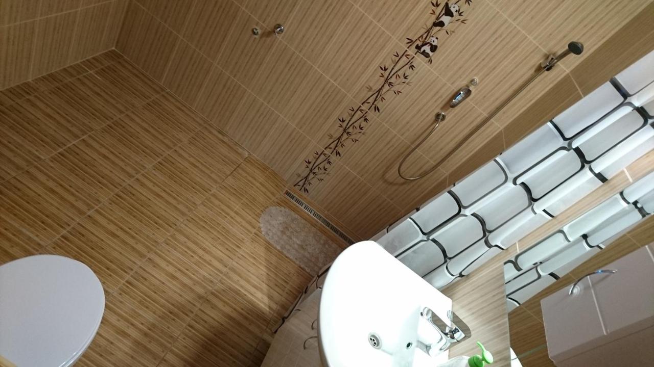 Driepersoonskamer met Eigen Badkamer