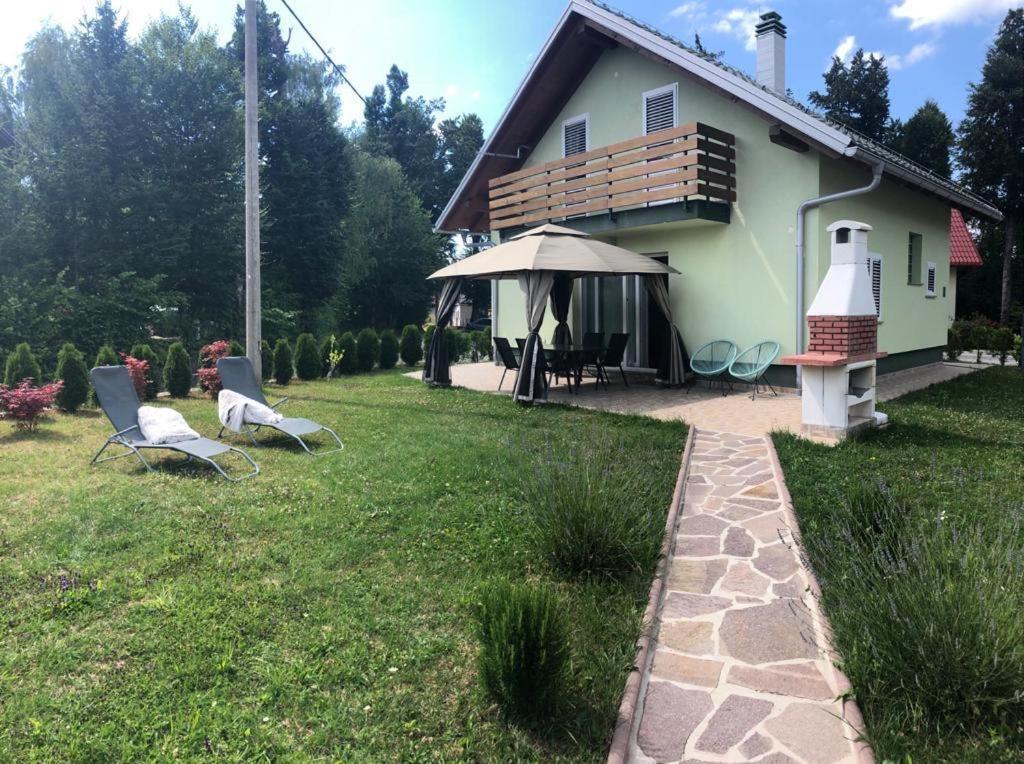 B&B Fužine - Holiday Home-kuća GORICA VERDE - Bed and Breakfast Fužine