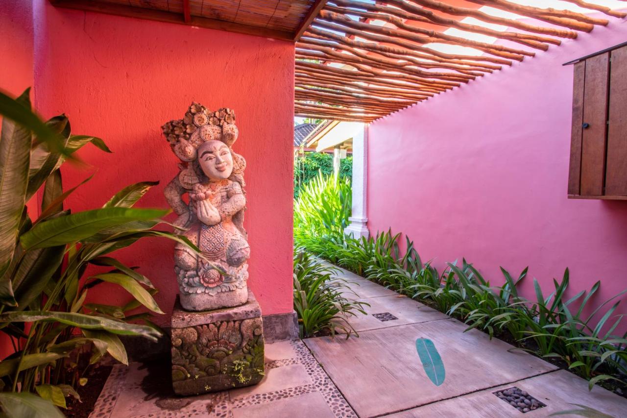 PinkPrivate Sanur - for Cool Adults Only - Bed and Breakfast