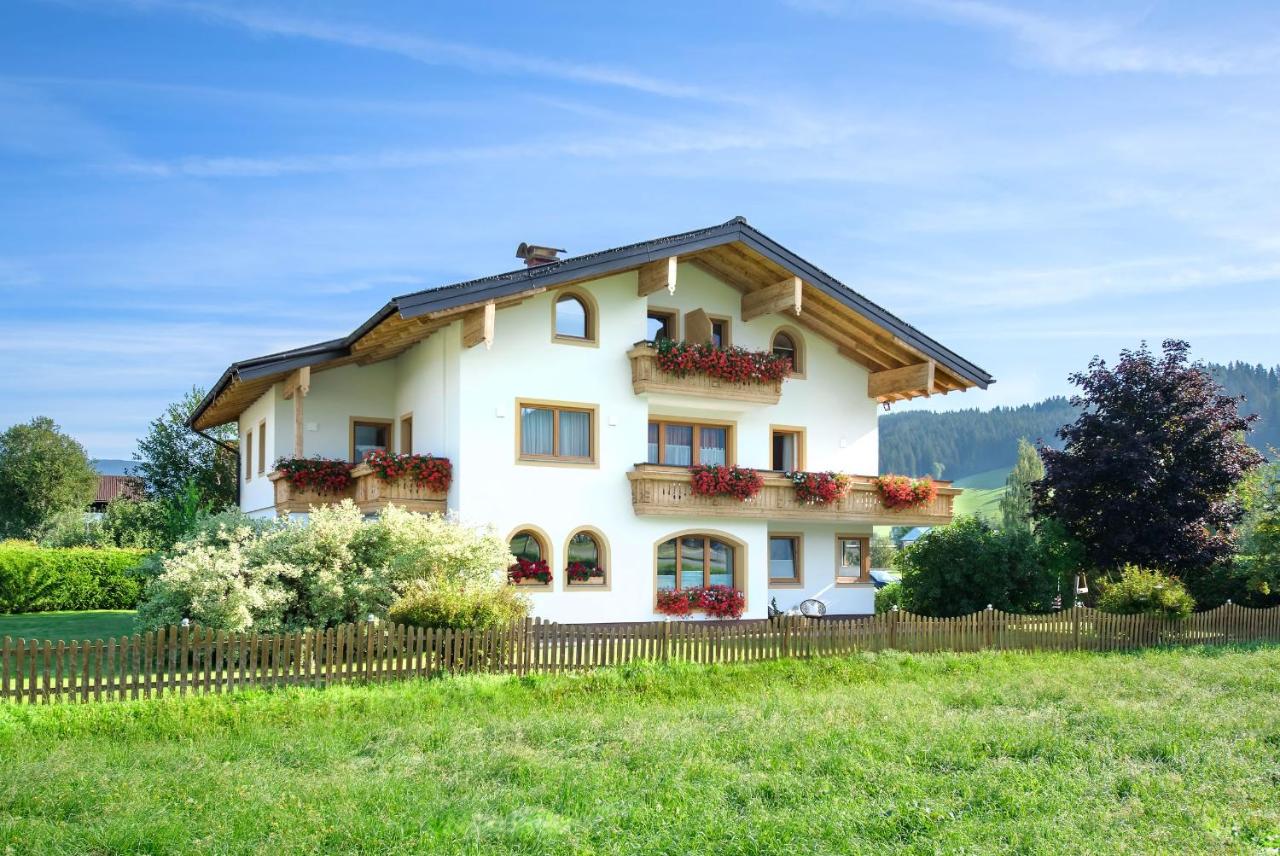 B&B Flachau - Appartement-Gästehaus Ursula - Bed and Breakfast Flachau