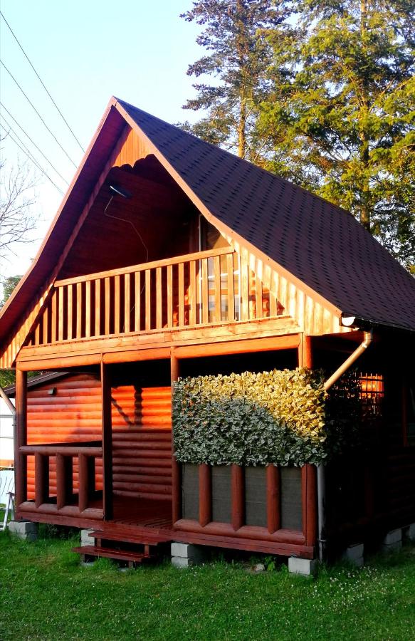 Prywatny domek Janusz - B&B Jezierzany