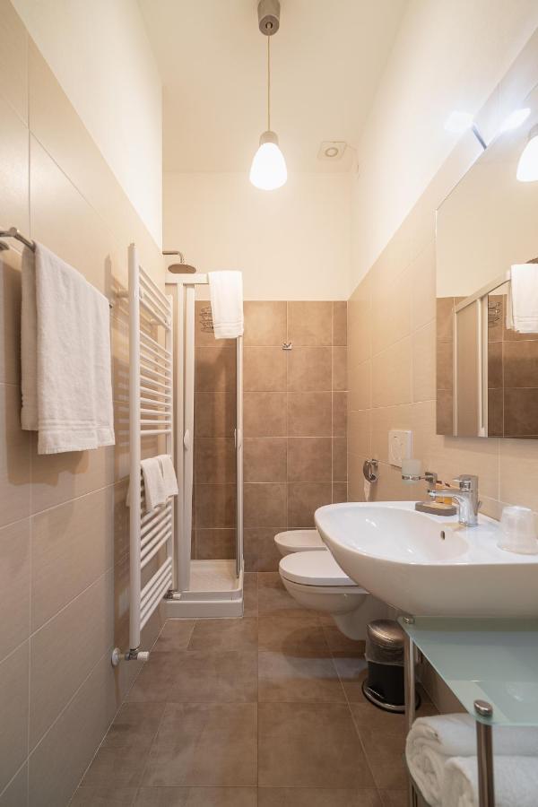 Kleines Zweibettzimmer