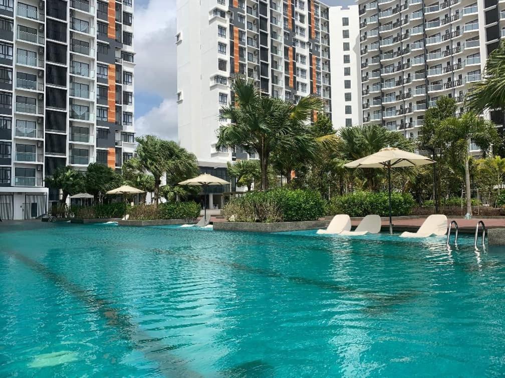 Hayfa Holiday Home @ Timur Bay - Ferienwohnung Kampung Sungai Karang Darat