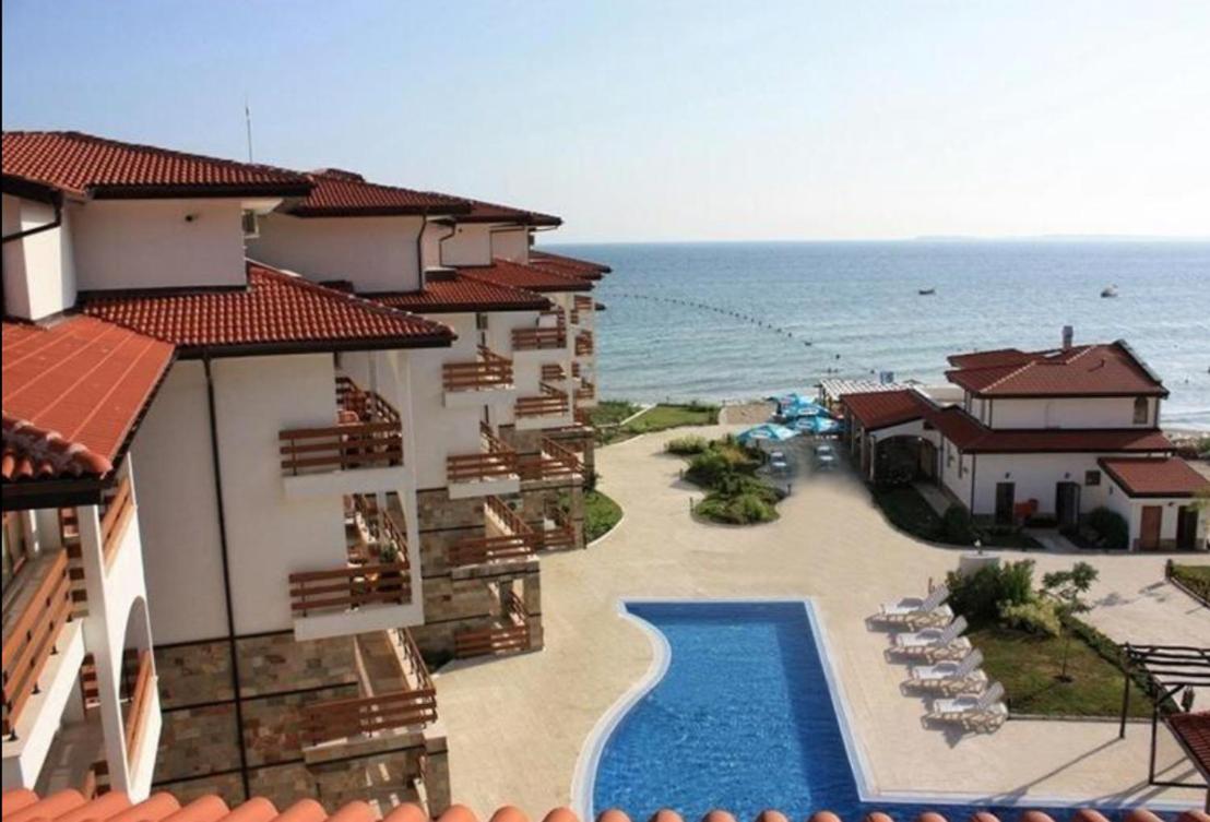 Apartment Robinson Beach Elenite First line - Ferienwohnung Sveti Vlas