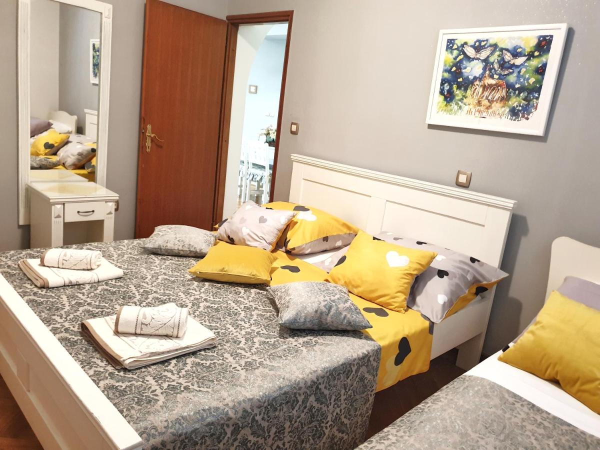 Apartamento de 2 dormitorios con balcón