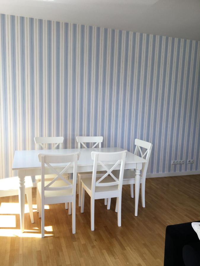 Ełk Blue Apartment przy promenadzie - Chambres d’hôtes