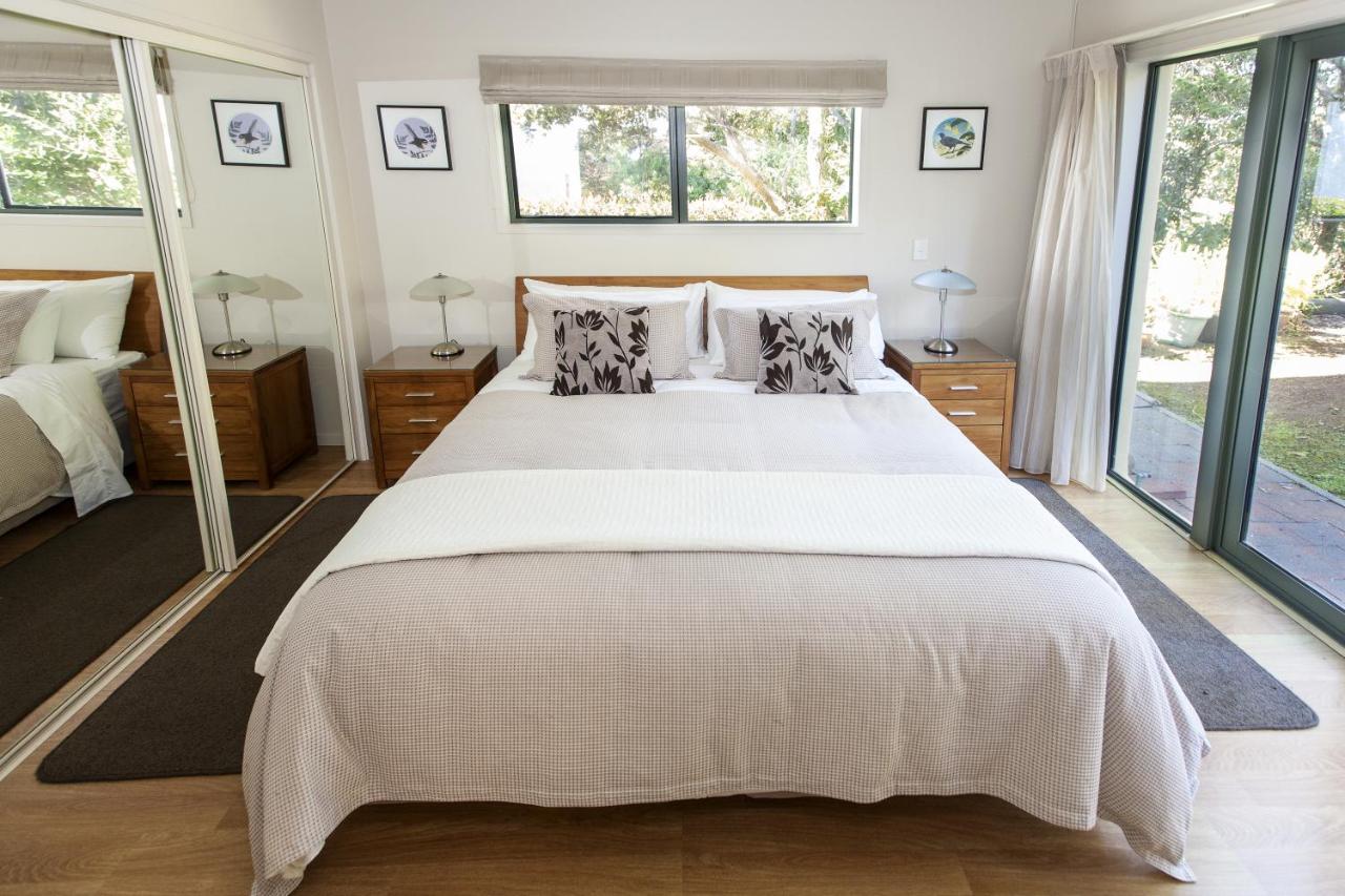 One-Bedroom Apartment with Sea View