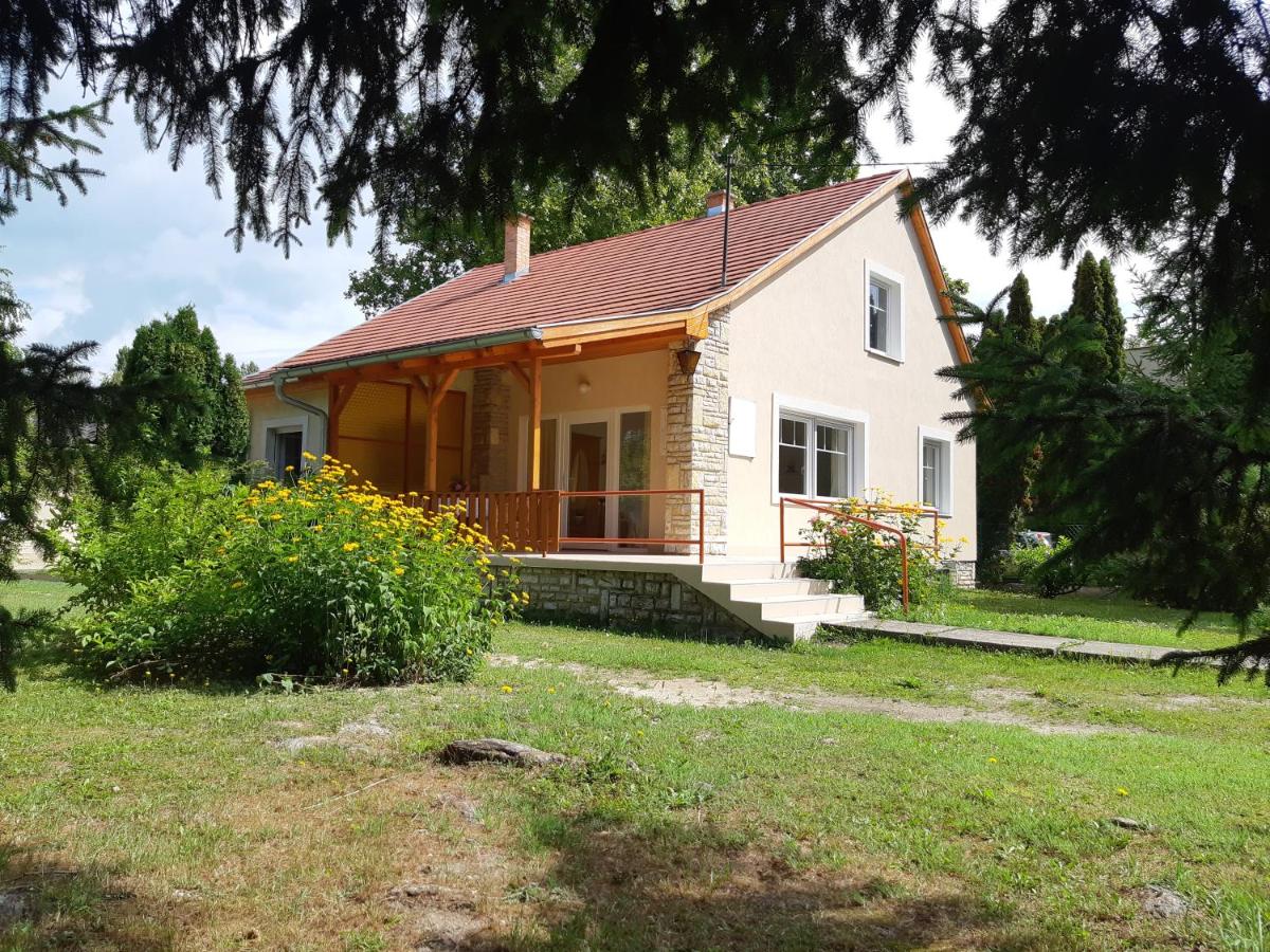 Schieszl Apartments Zamárdi 3 - Ferienwohnung