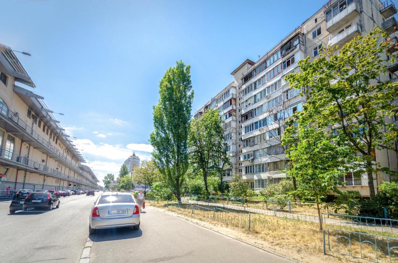 ARTAL Apartment on Obolonskyi Avenue 31 - B&B Kyiv