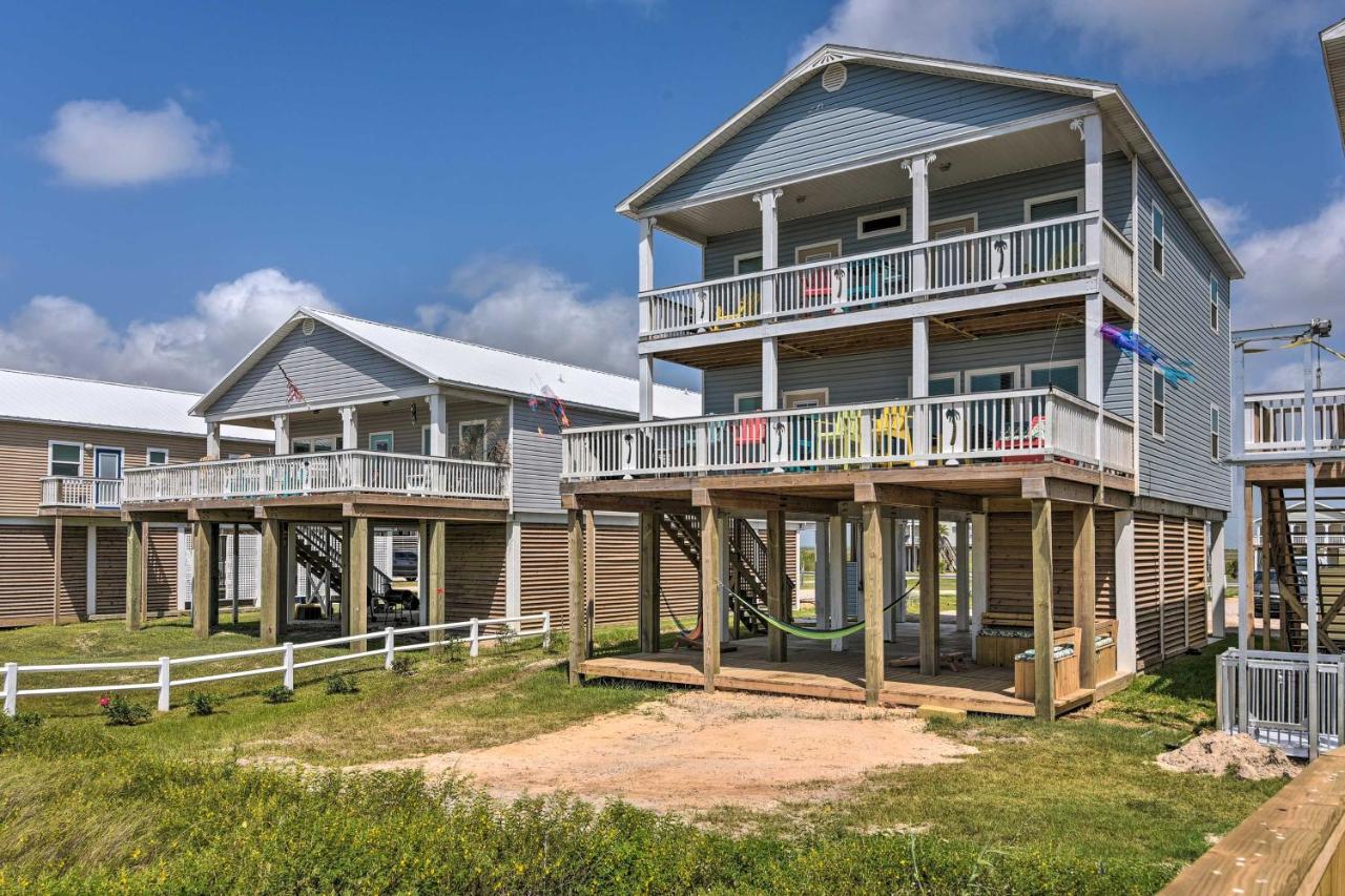 B&B Surfside Beach - Oceanfront Retreat with Decks, Steps to Beach - Bed and Breakfast Surfside Beach