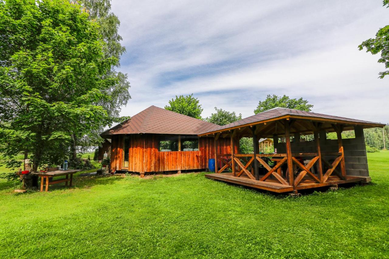 Kandle talu aiamaja - B&B Selise