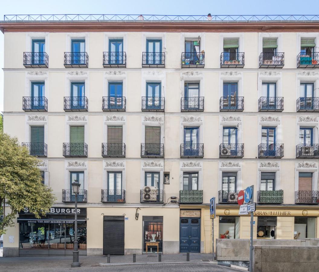 Uma Suites Atocha - B&B Madrid