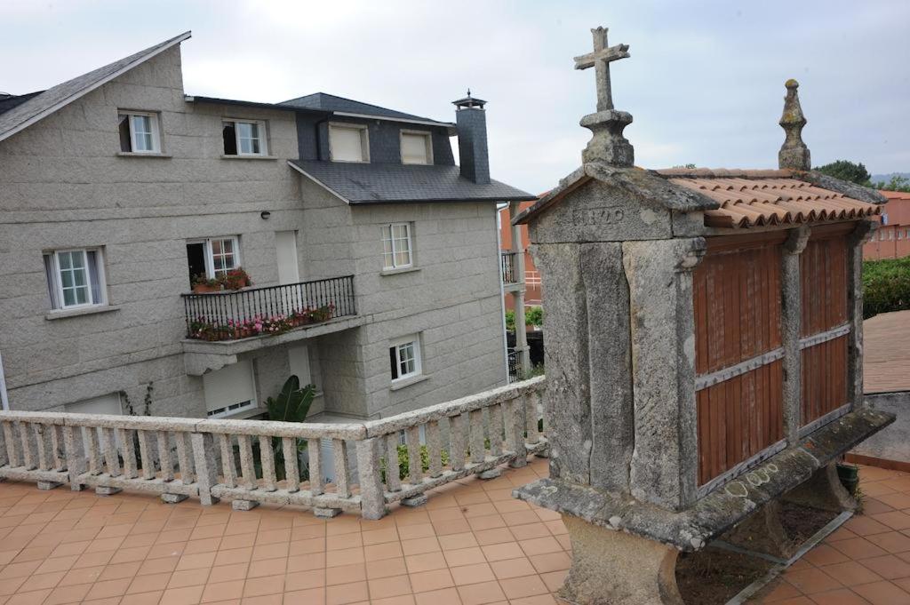 Apartamentos Hotel Vilacobiña - B&B A Lanzada
