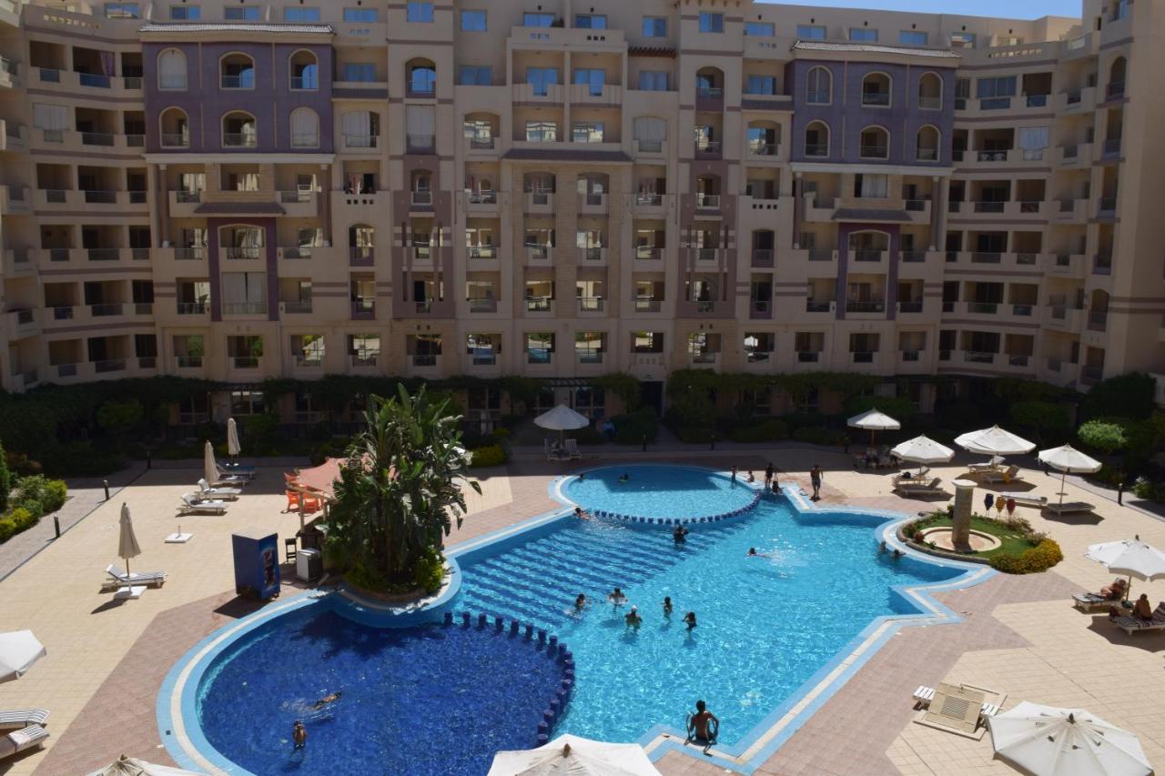 Florenza Khamsin 1 bedroom apartment with swimming pool view - Bed and Breakfast Hurghada