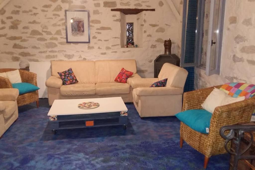 VITIcoloris - Remise Viticole - Bed and Breakfast Pépieux
