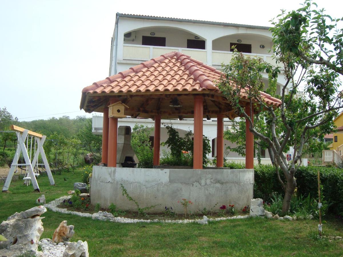 Lopar 386 RUŽA I JOSIP PIČULJAN - Chambres d’hôtes
