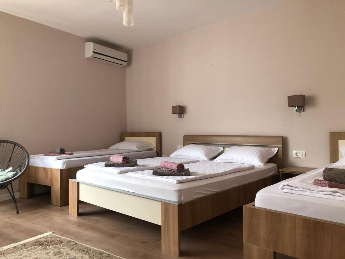 One-Bedroom Apartment with Balcony (4 Adults)