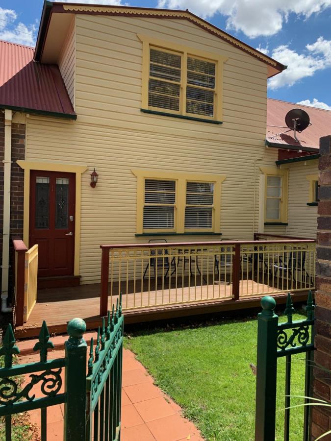 City Center - Comfortable 2-Bedroom Apartment - Bed and Breakfast