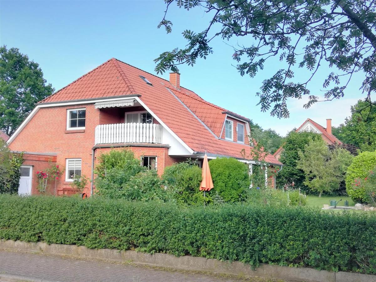 B&B Bad Bramstedt - Ferienwohnung Gisela Rohde - Bed and Breakfast Bad Bramstedt