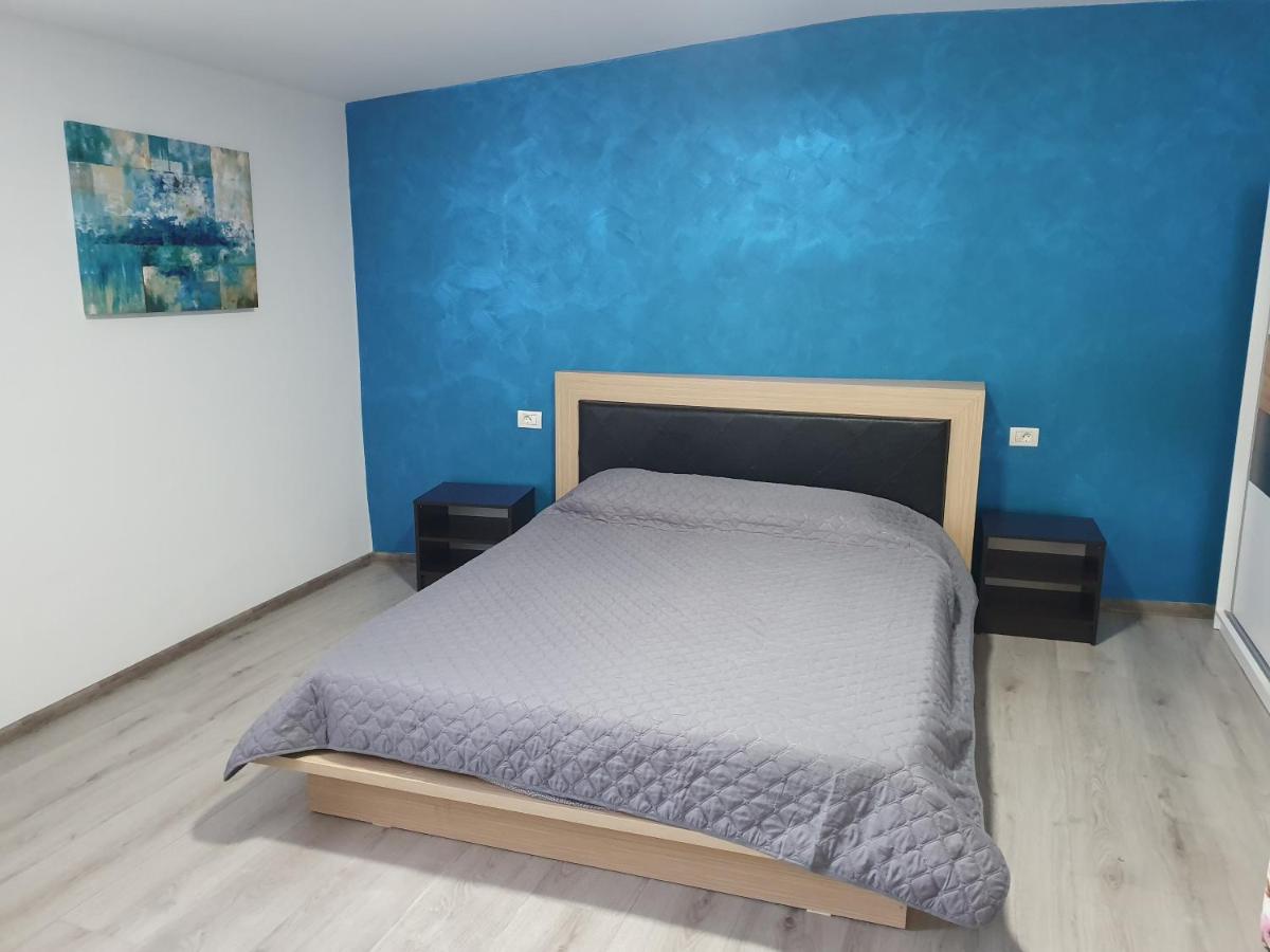 Standard Double Room with Shared Bathroom