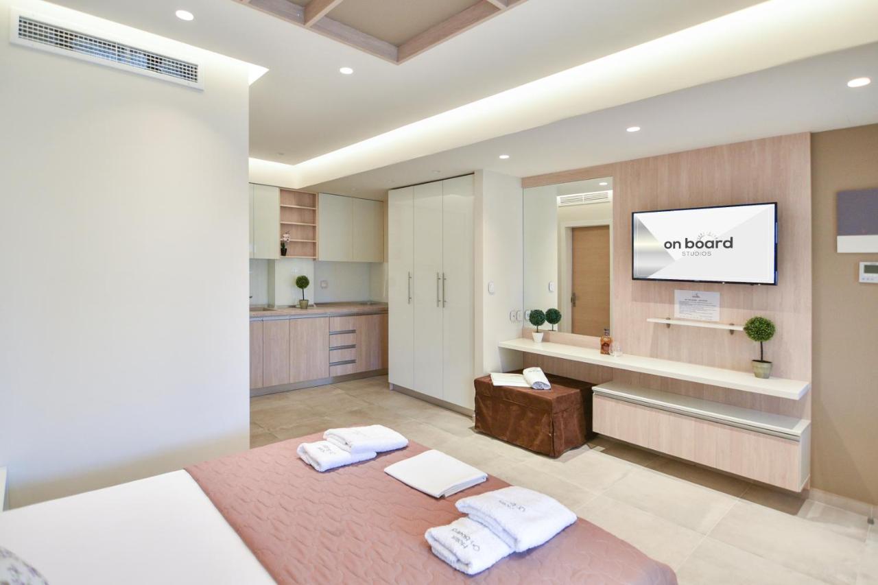 Deluxe Double Room (2 Adults + 1 Child)