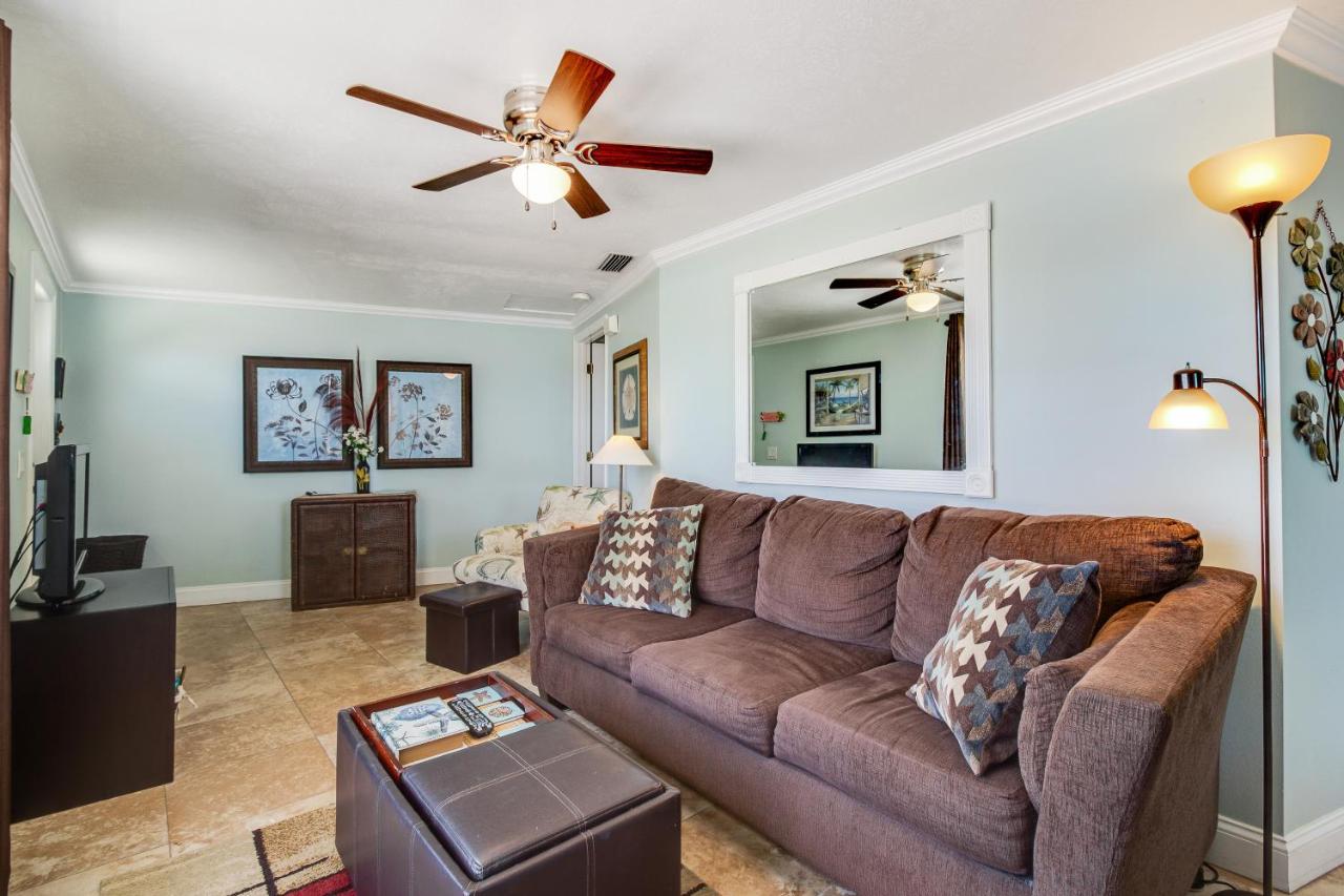 One Bedroom Apartment