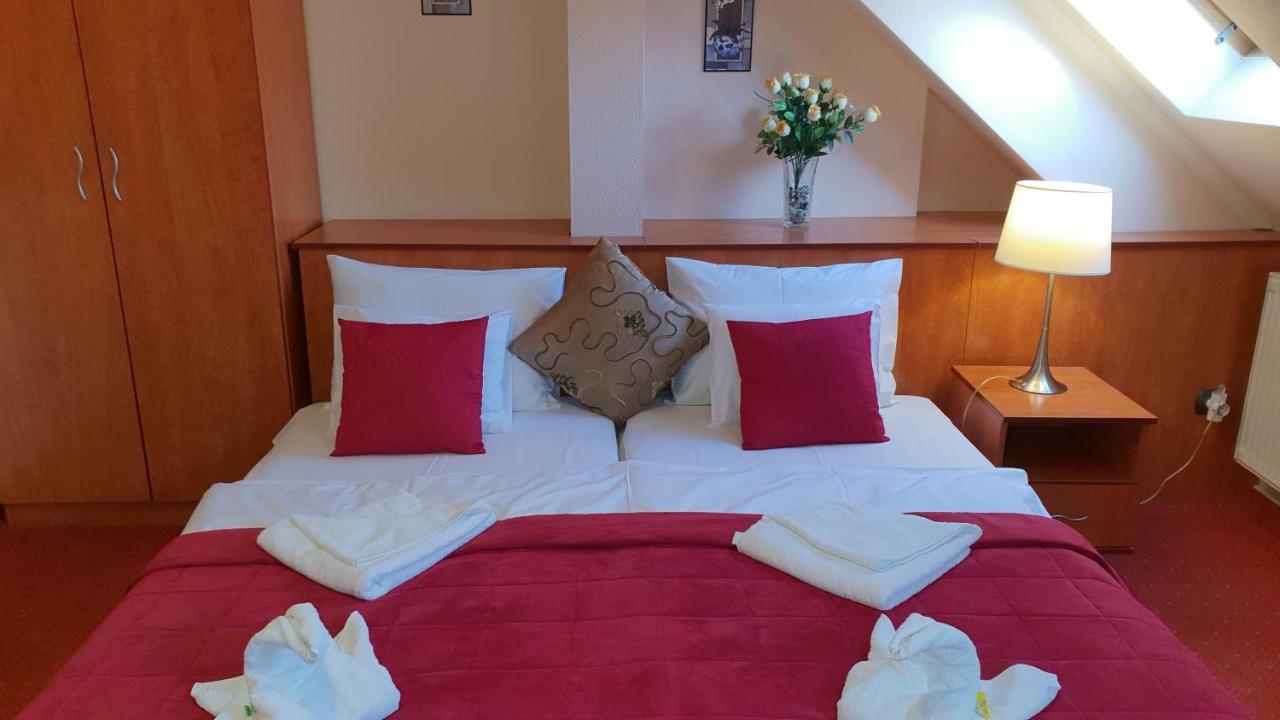 B&B Győr - Hotel Isabell Győr - Bed and Breakfast Győr