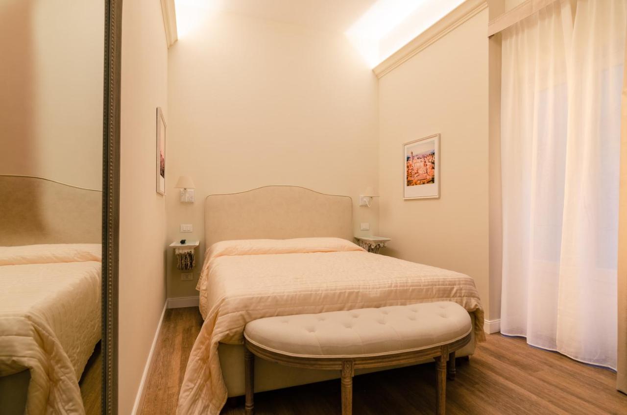 Economy Doppelzimmer mit Blick auf den Innenhof