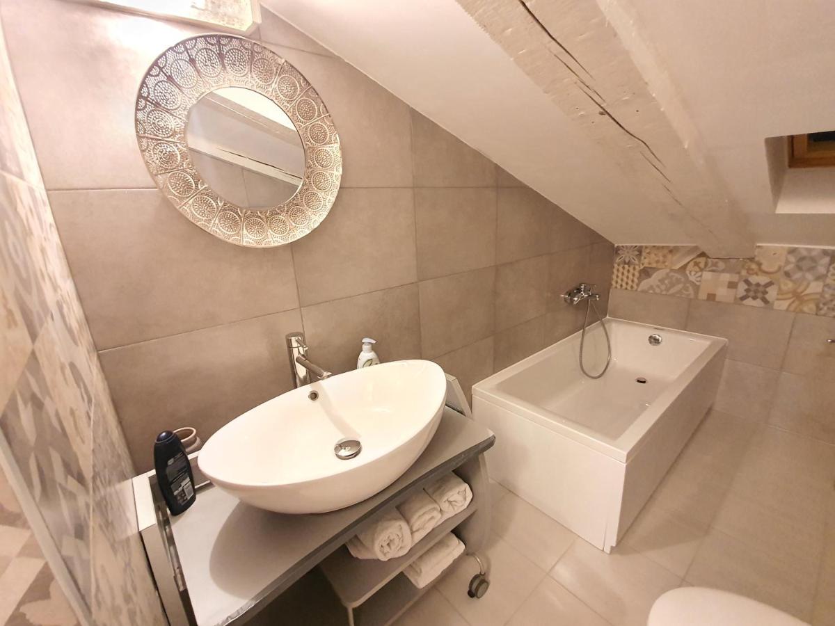 Clockwork Boudoir - B&B Rijeka