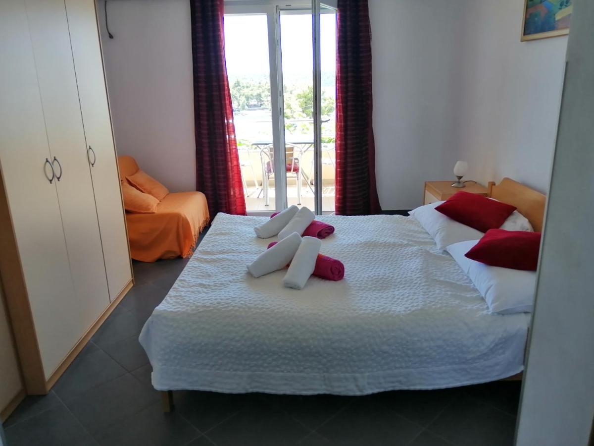 Studio Apartment with Sea View