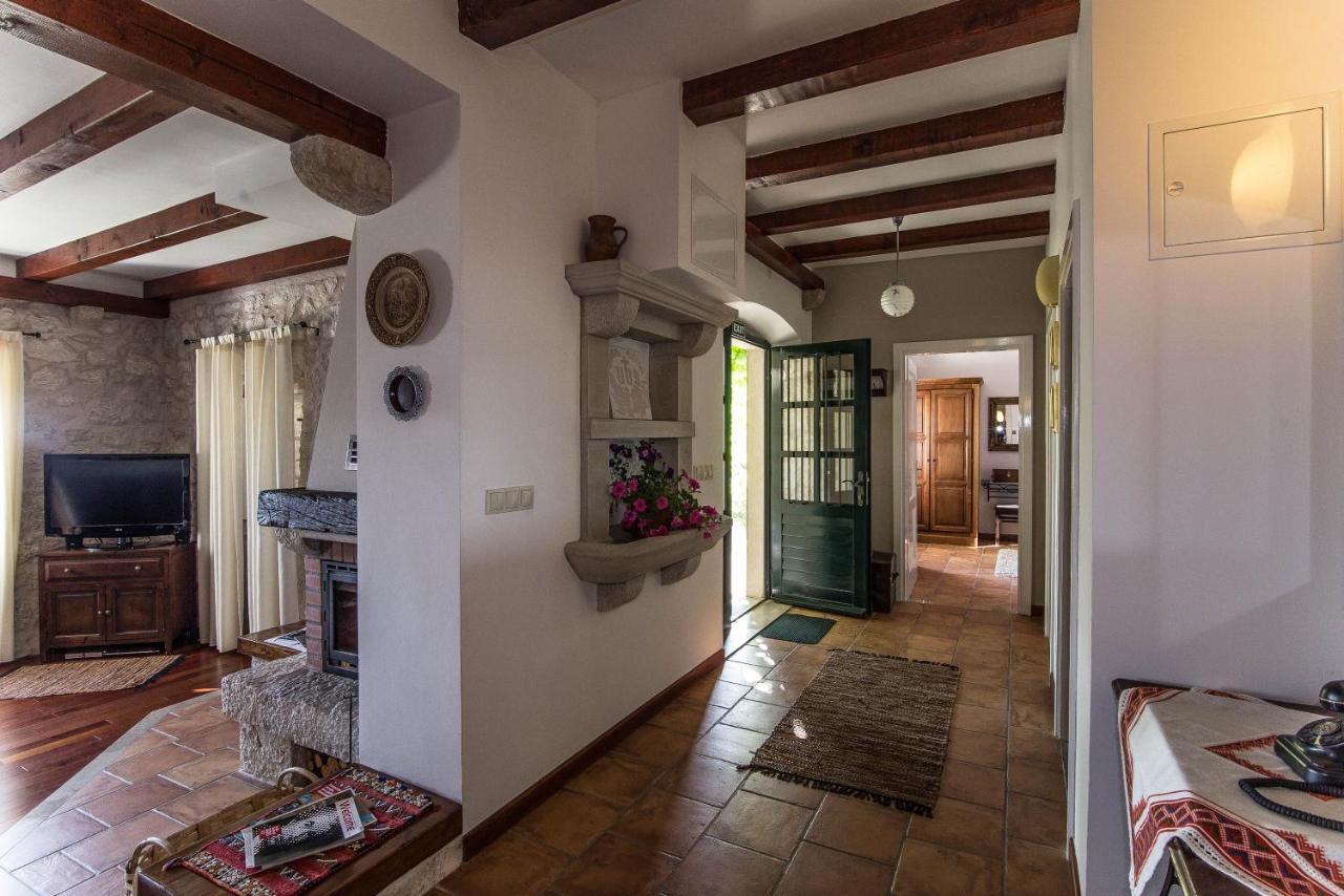 Kameni Dvori - Family Holiday Villa near Dubrovnik - B&B
