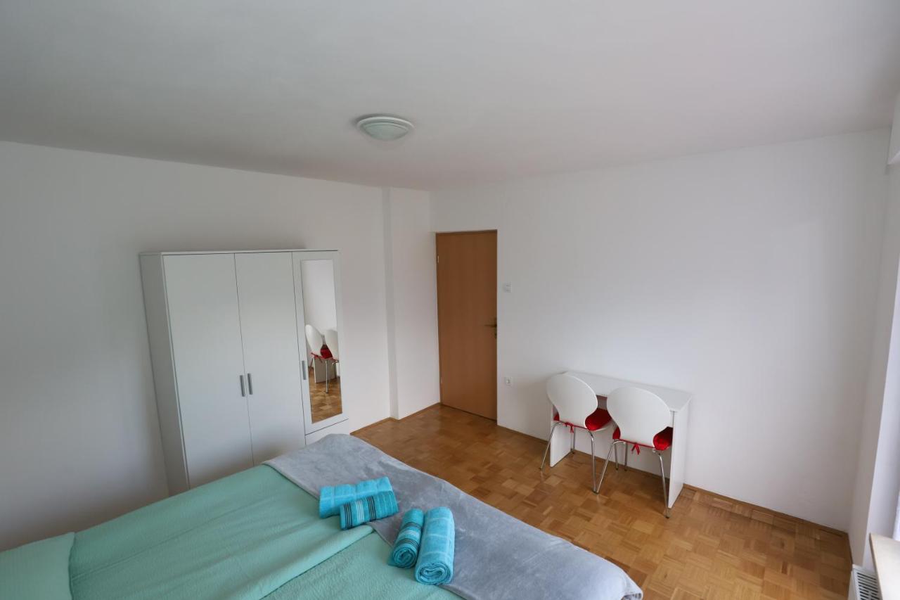 One-Bedroom Apartment with Balcony and Mountain View