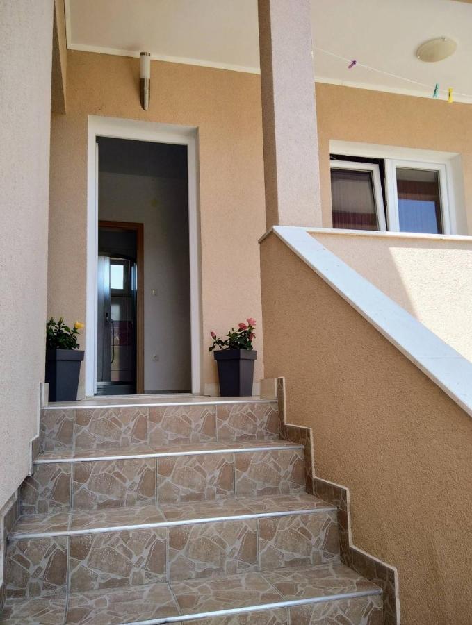 Apartment mit Balkon