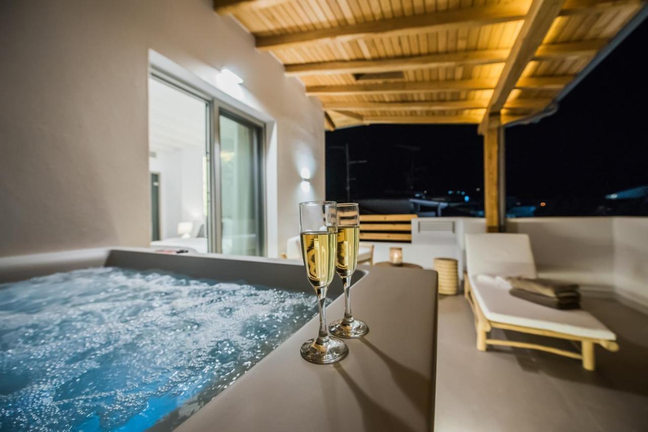 Suite with Hot Tub