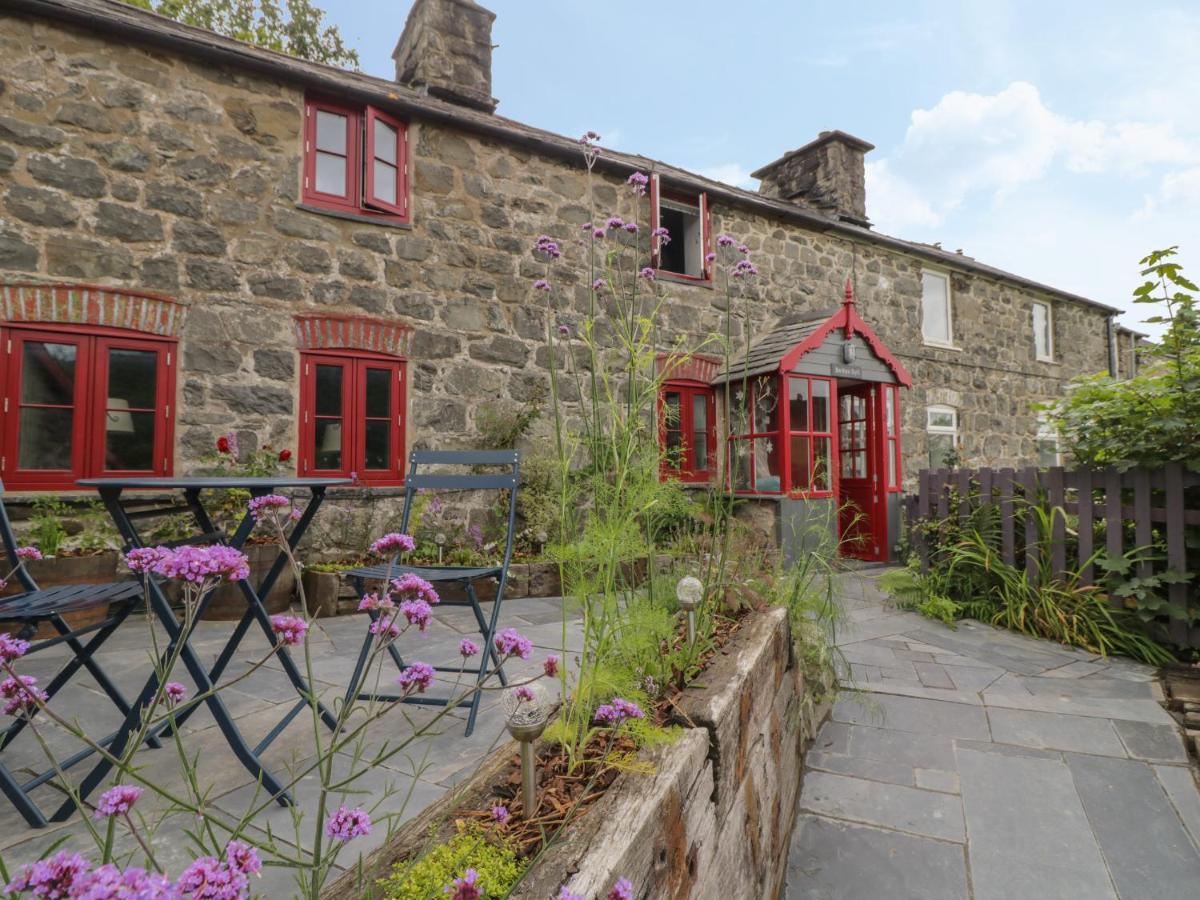 B&B Machynlleth - Bwthyn Dyfi - Bed and Breakfast Machynlleth