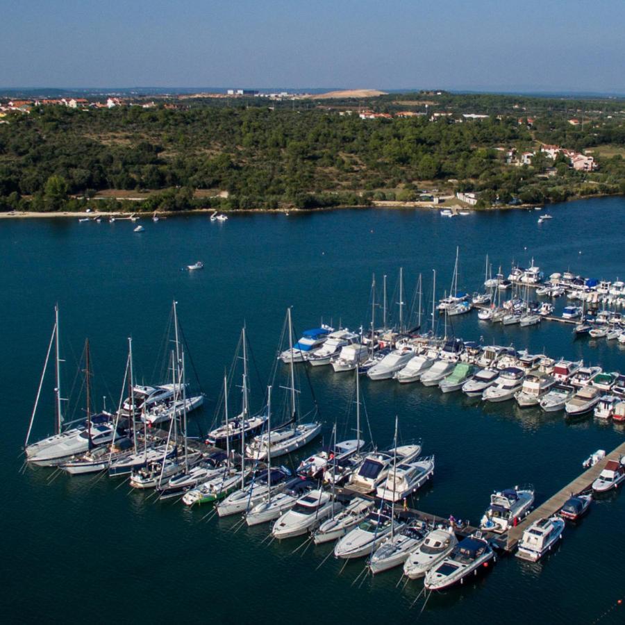 Apartman L. - Chambres d’hôtes Banjole