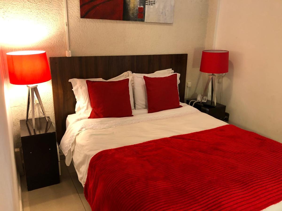 One-Bedroom Apartment (2 Adults)