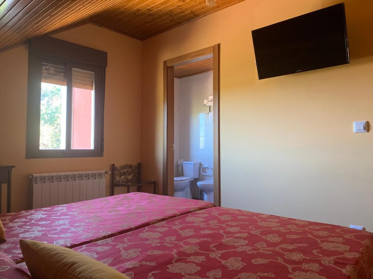 Double or Twin Room with Shower