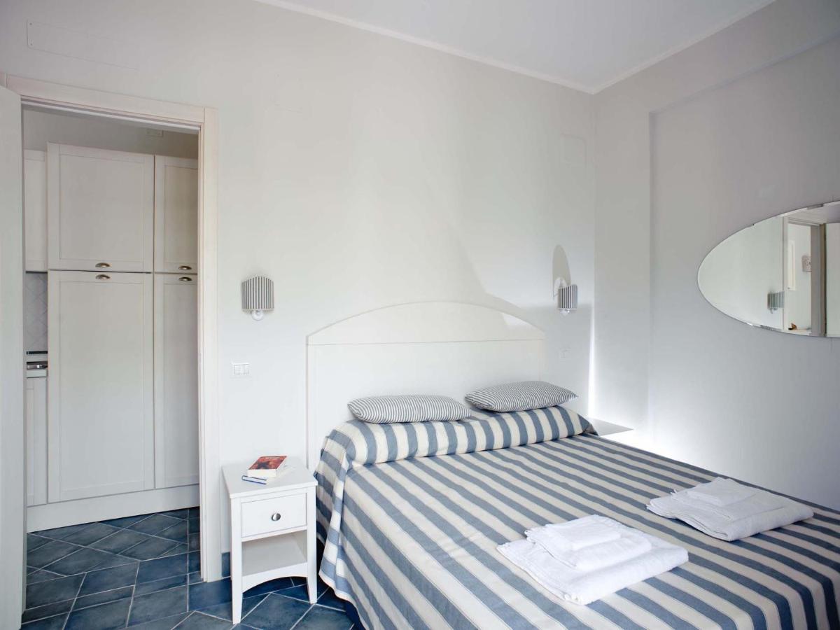 Cannicelle One-Bedroom Apartment with Sea View