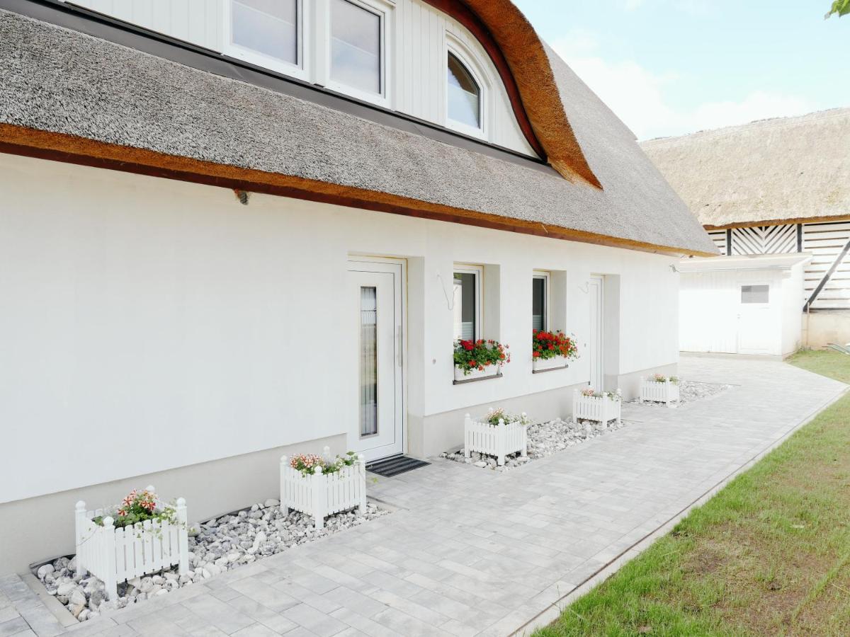 Ferienwohnungen am Reiterhof Sallenthin - B&B Neu Sallenthin
