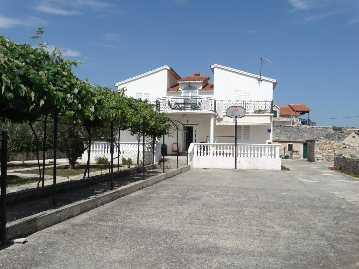 Primošten Apartman Dino - Ferienwohnung Primošten