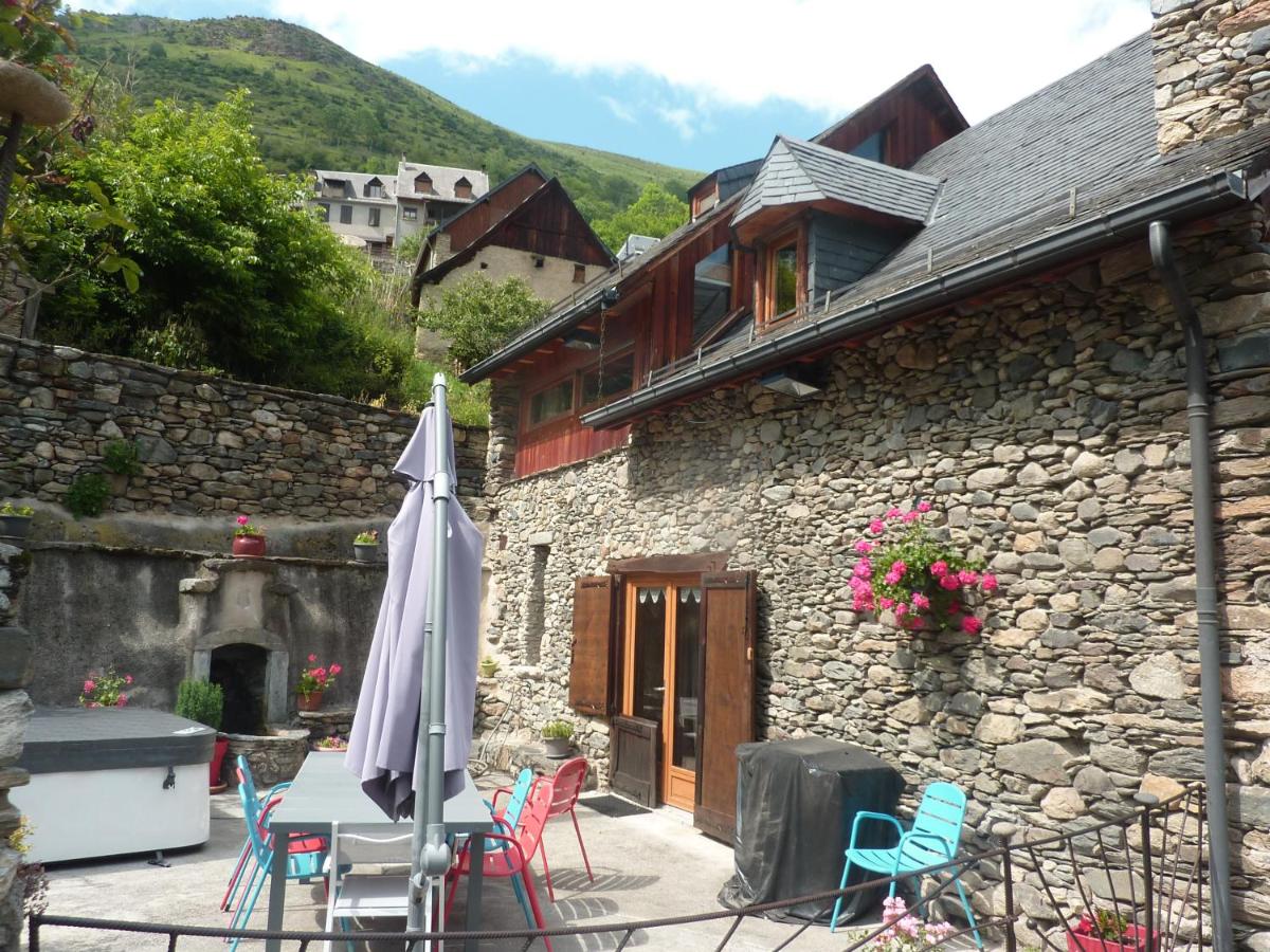 B&B Saint-Aventin - la grange avec spa - Bed and Breakfast Saint-Aventin