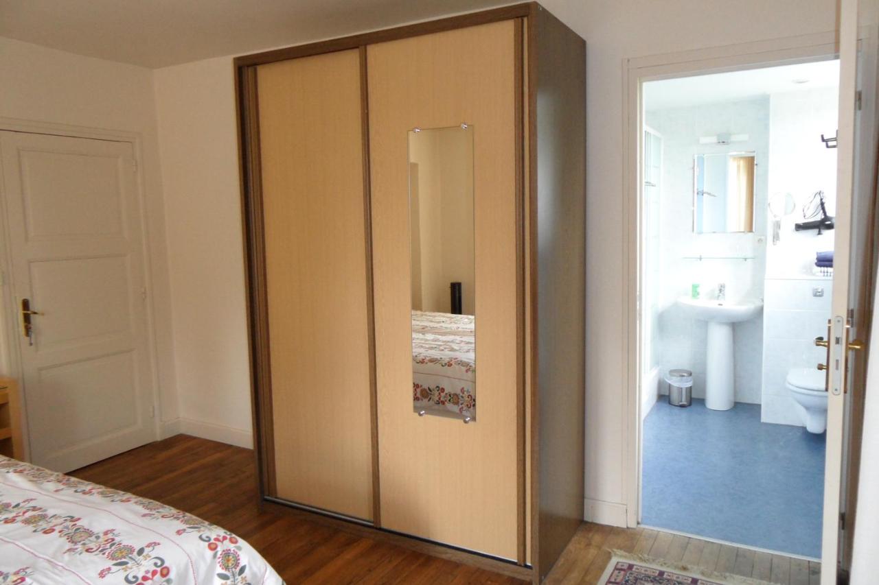 Tweepersoonskamer met 2 Aparte Bedden en Balkon