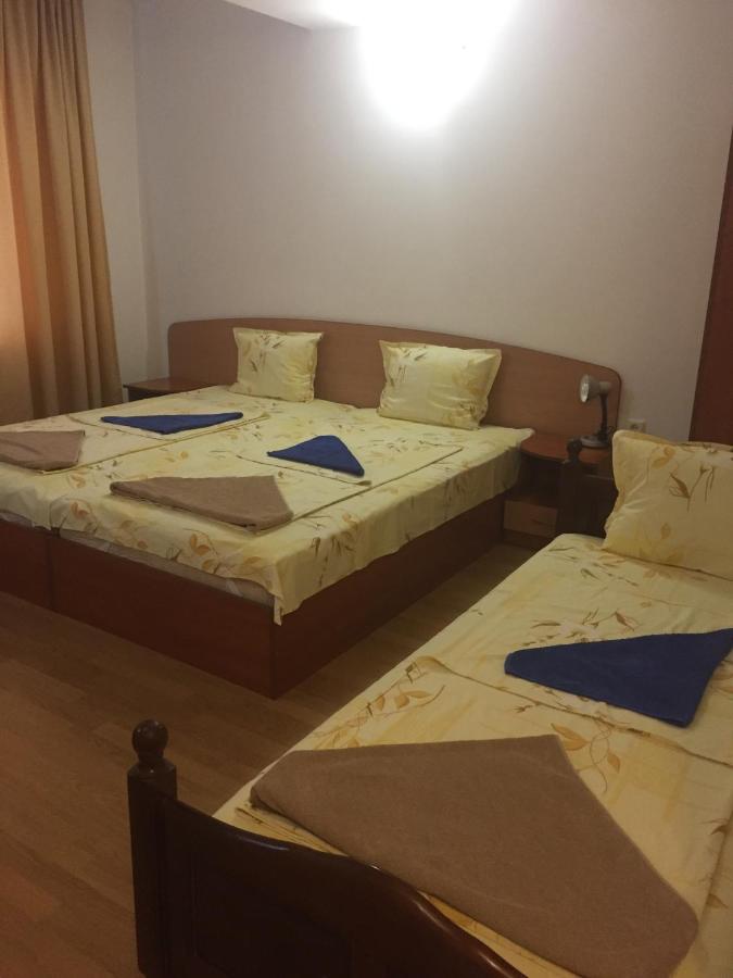 Chambre Triple avec Salle de Bains Privative