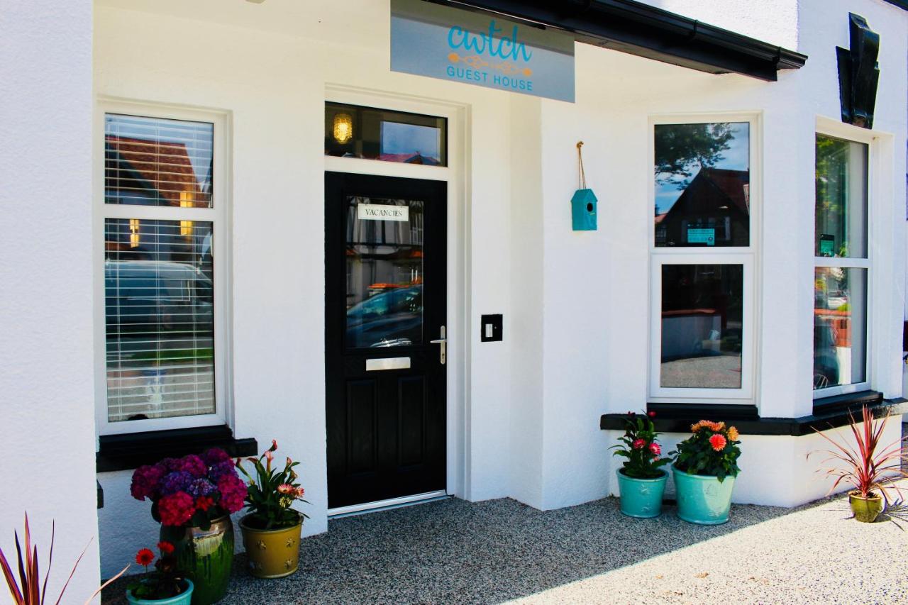 Cwtch Guesthouse - Bed and Breakfast