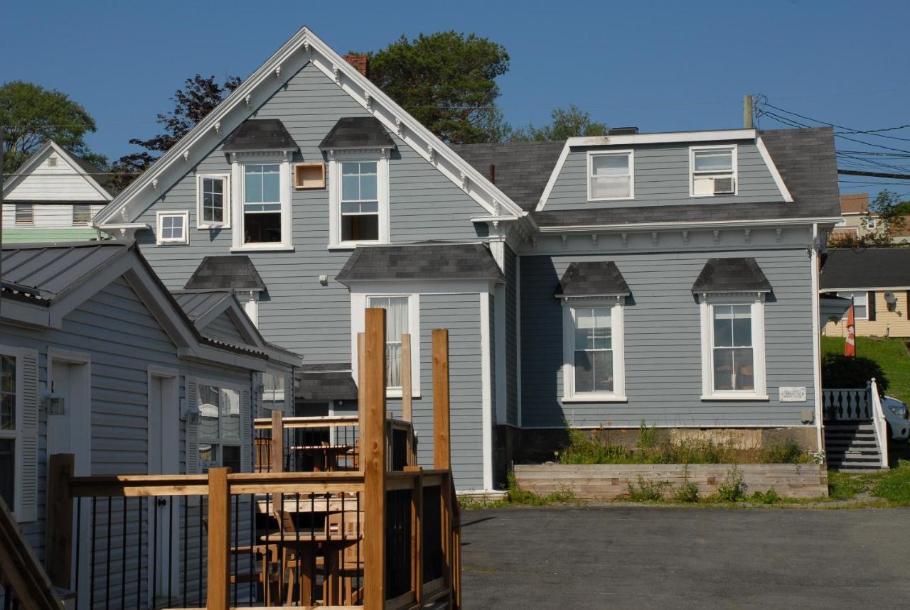 Harbourview Motel and Accommodations - Chambres d’hôtes