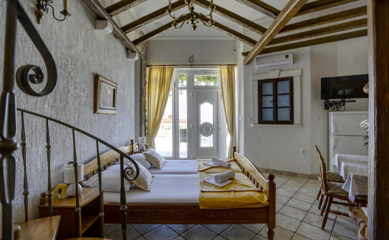 Estudio Dúplex con terraza y vistas al mar